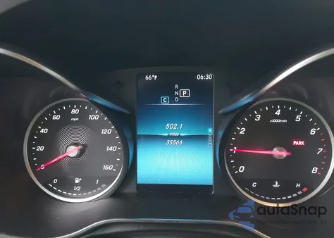 2021 Mercedes-Benz Glc 300 Suv z USA, uszkodzony, nr VIN W1N0G8DB3MV323059